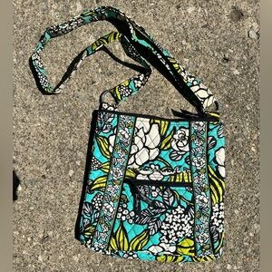 Vera Bradley - Island Blooms - Triple Zip Hipster Crossbody Purse Retired Design